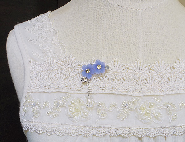 勿忘草のイヤーカフ