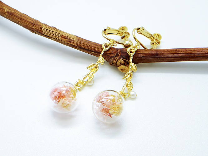 桜玉のピアス