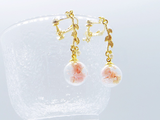 桜玉のピアス