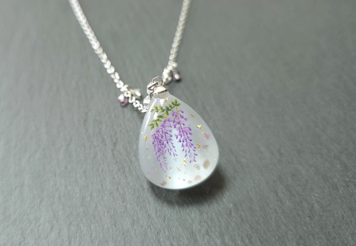 藤の雫ネックレス