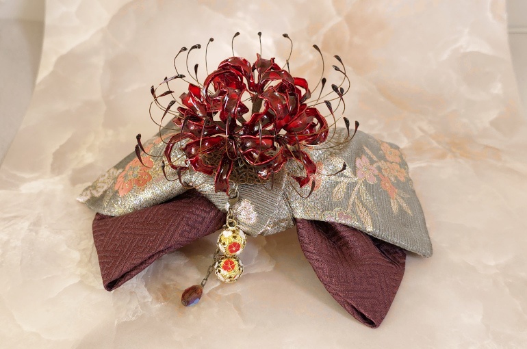 【絢爛彼岸花の髪飾り】