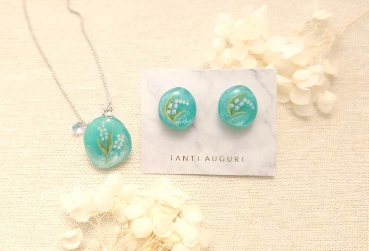 スズランのピアス