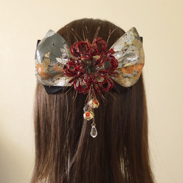 【絢爛彼岸花の髪飾り】