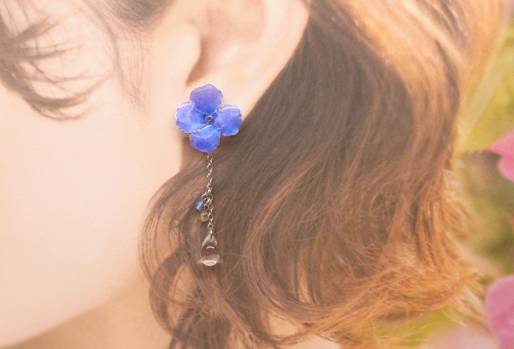 彩色紫陽花のピアス