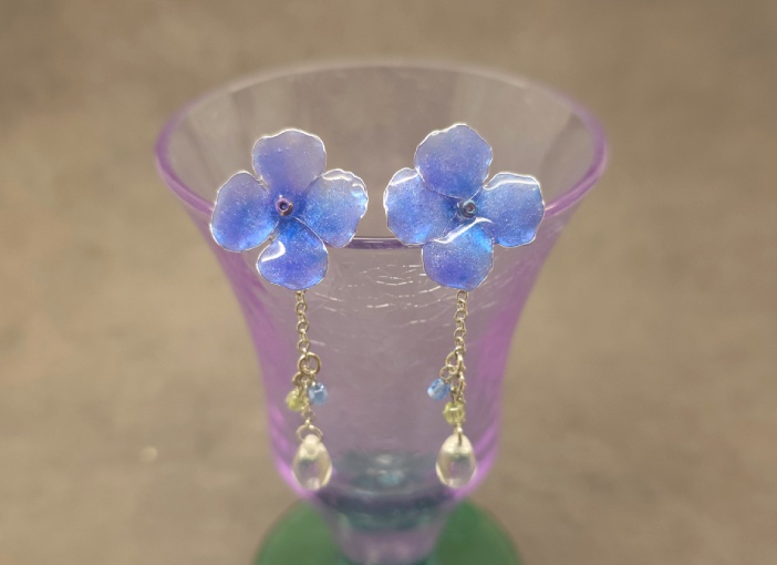 彩色紫陽花のピアス