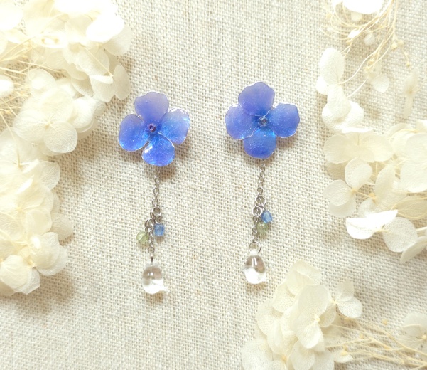 彩色紫陽花のピアス