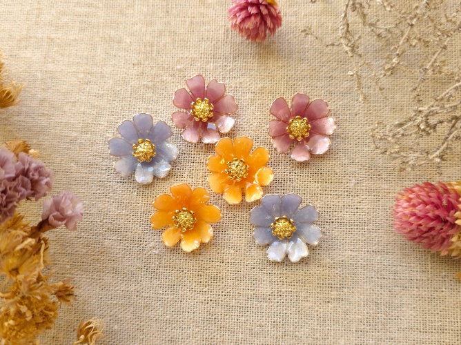 秋桜のピアス(イヤリング変更可)