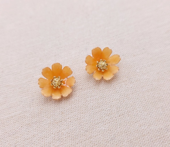 秋桜のピアス(イヤリング変更可)