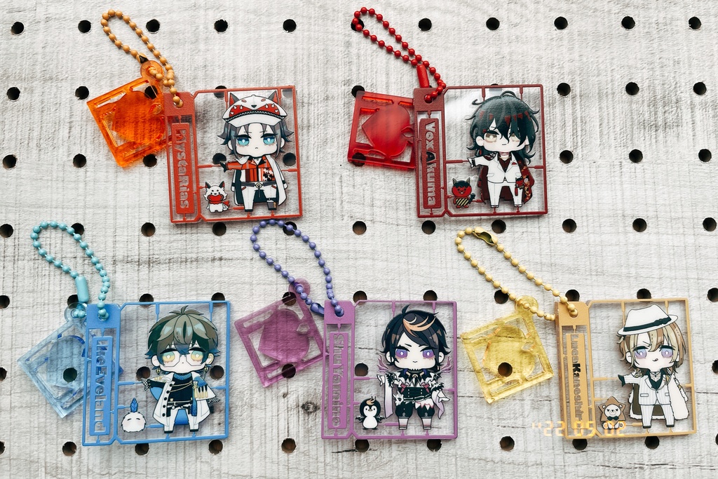 Luxiem ホワイトデーアクリルキーホルダー Luxiem ホワイトデーアクリルキーホルダー NIJISANJI EN「White