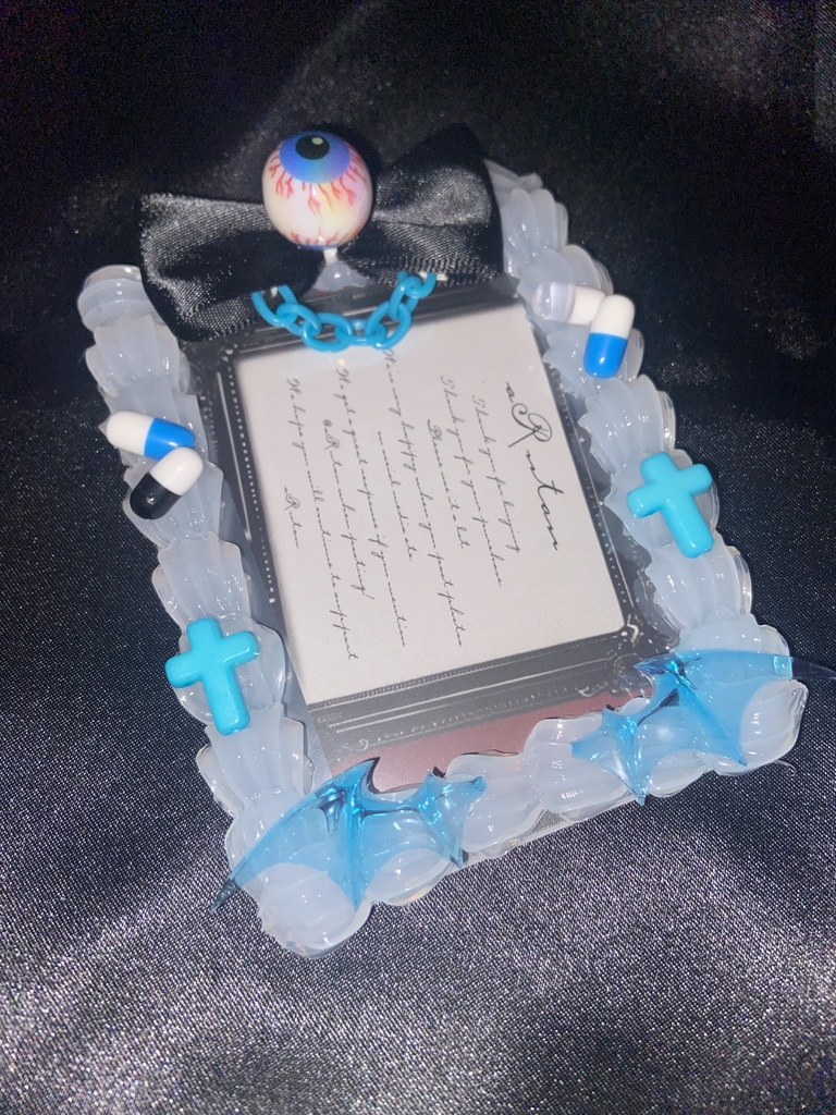 †┏┛悪魔のおめめ┗┓†