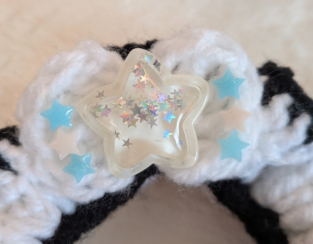 秩序のカリスマ 草薙理解 イメージかぎ針編みシュシュ 白星ver