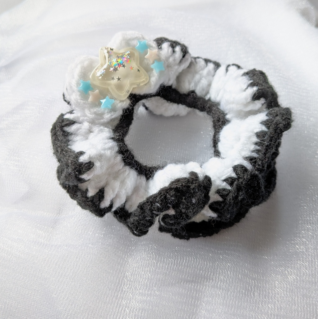 草薙理解 魔法使いブレイク イメージかぎ針編みシュシュ 白星ver