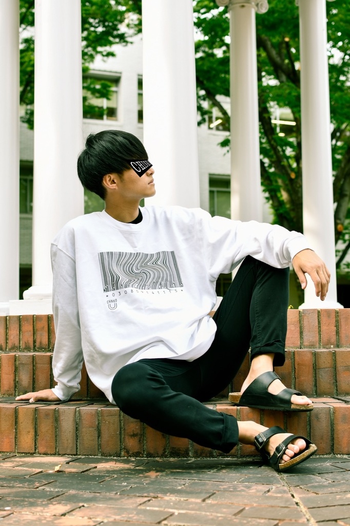 「CHINKO(バーコード)」スウェット白