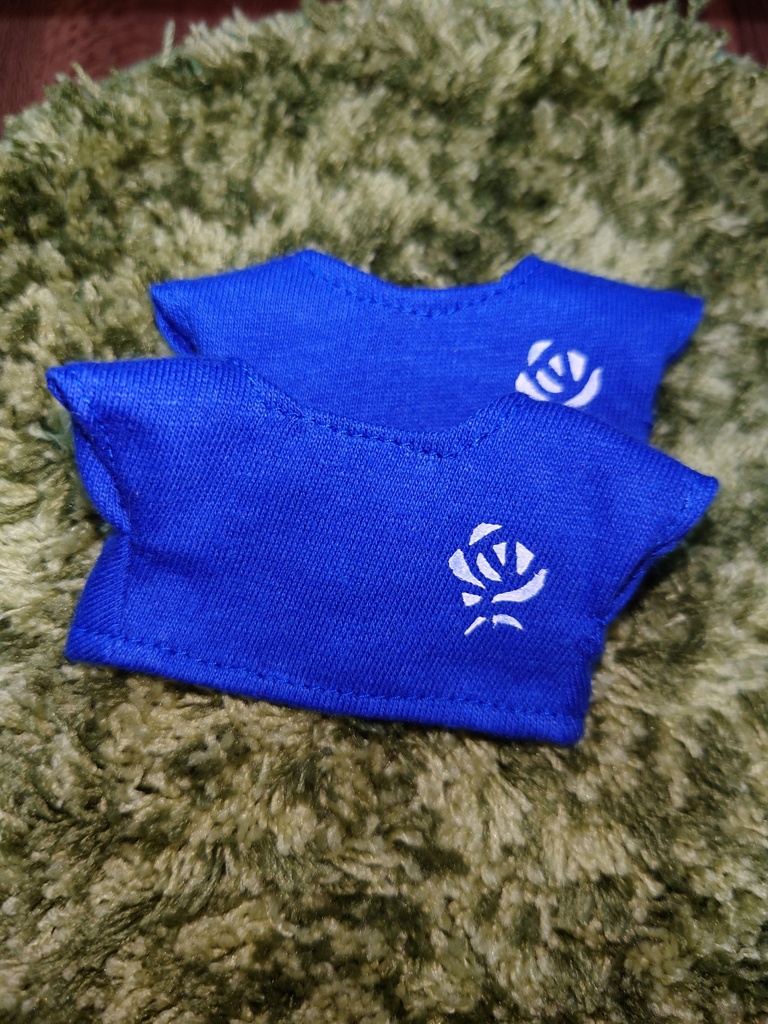 薔薇ワンポイントTシャツ