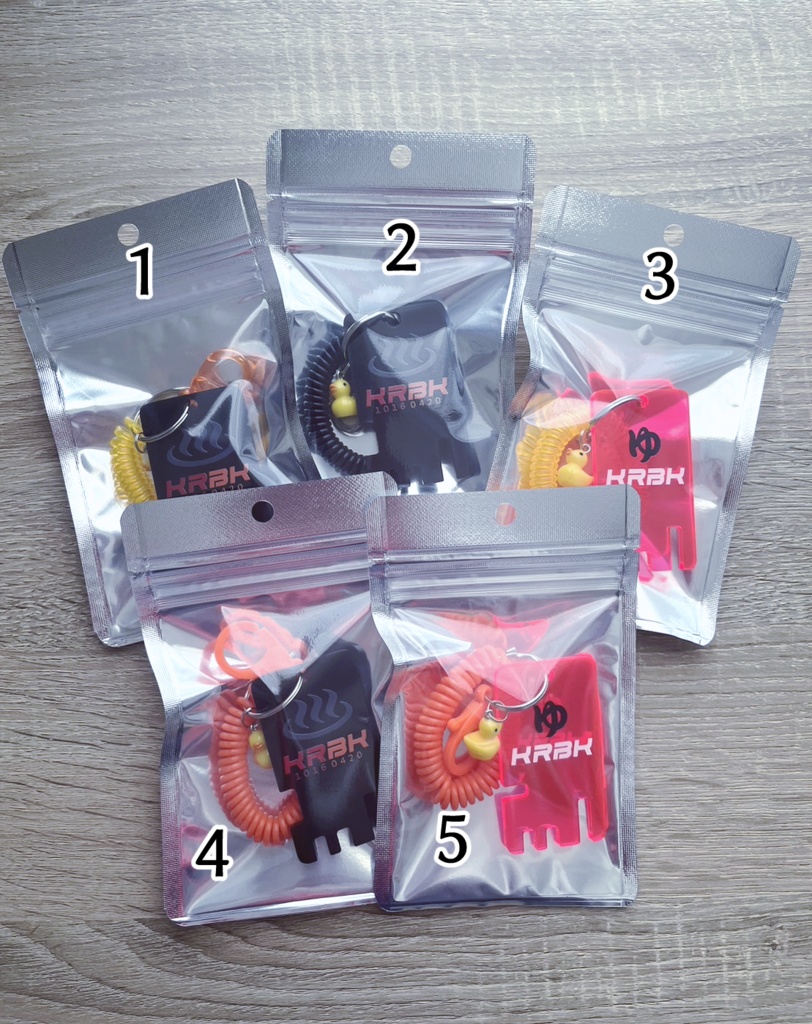 切爆温泉ロッカーキー風アクリルキーホルダー