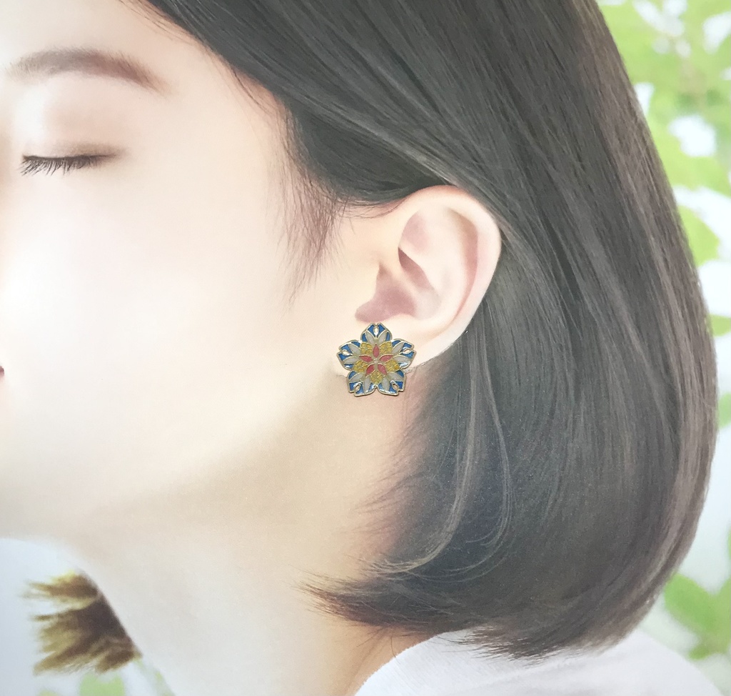 刀剣男士イメージ薄桜の耳飾り