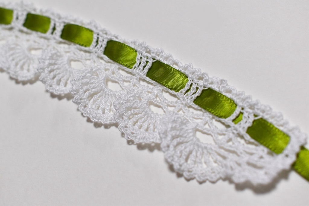 ぬい服 つけ襟 緑 10~15cm ぬいぐるみ 着せ替え服 レース編み リボン