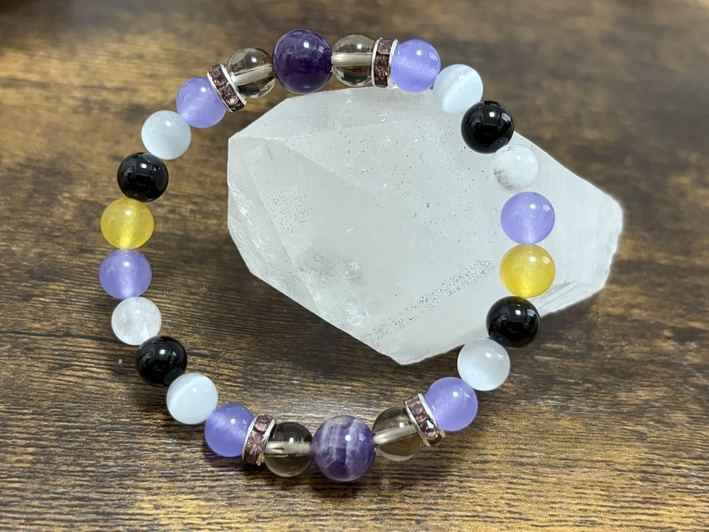 【推し活】猫又おかゆ モチーフ天然石ブレスレット