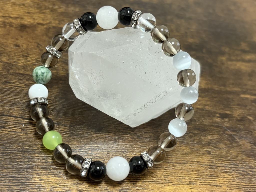 【推し活】獅白ぼたん モチーフ天然石ブレスレット