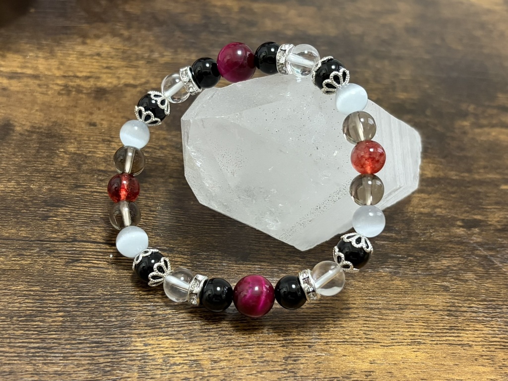 【推し活】響咲リオナ モチーフ天然石ブレスレット