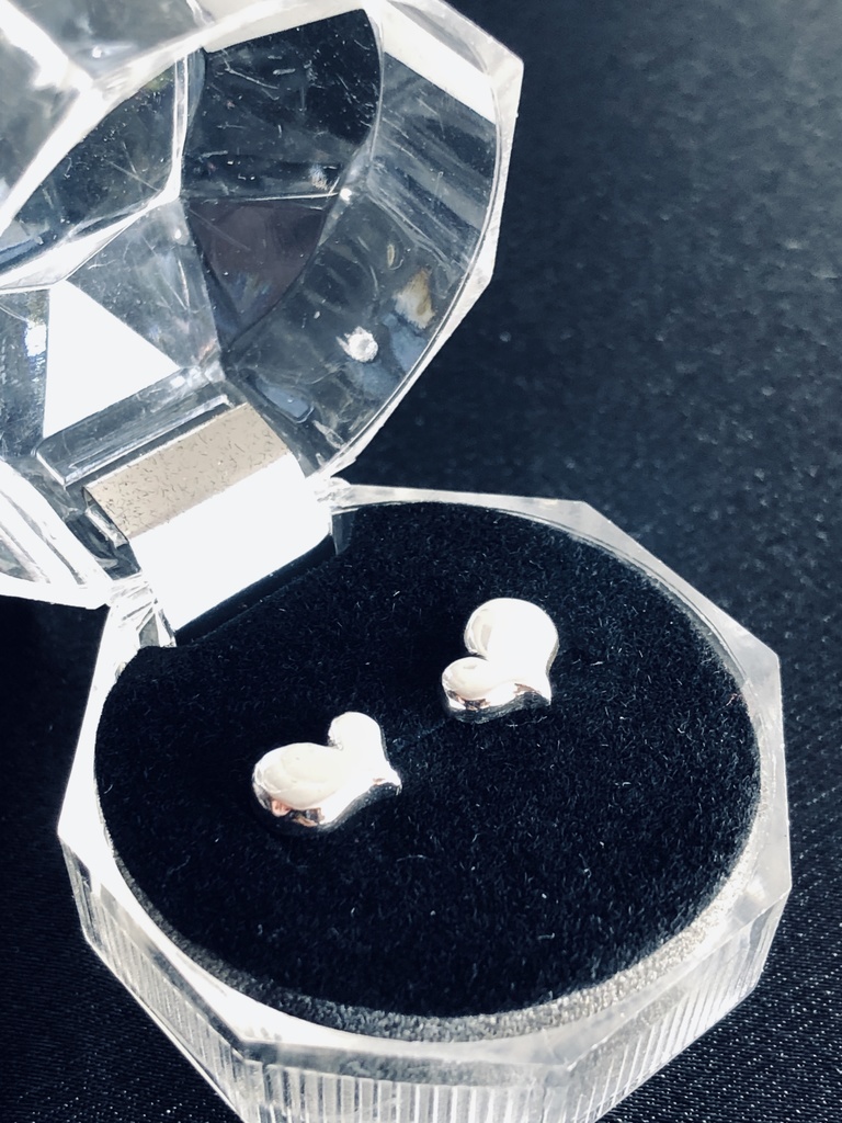 ぷっくりハートのピアス