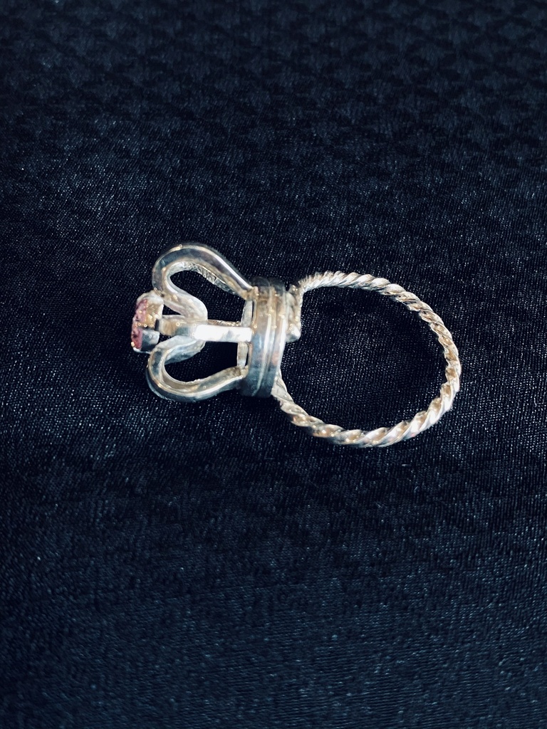 王冠のぐるぐるリング