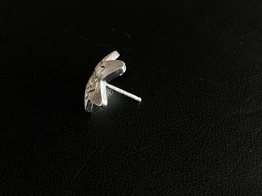 星とバラのキラキラ片耳ピアス