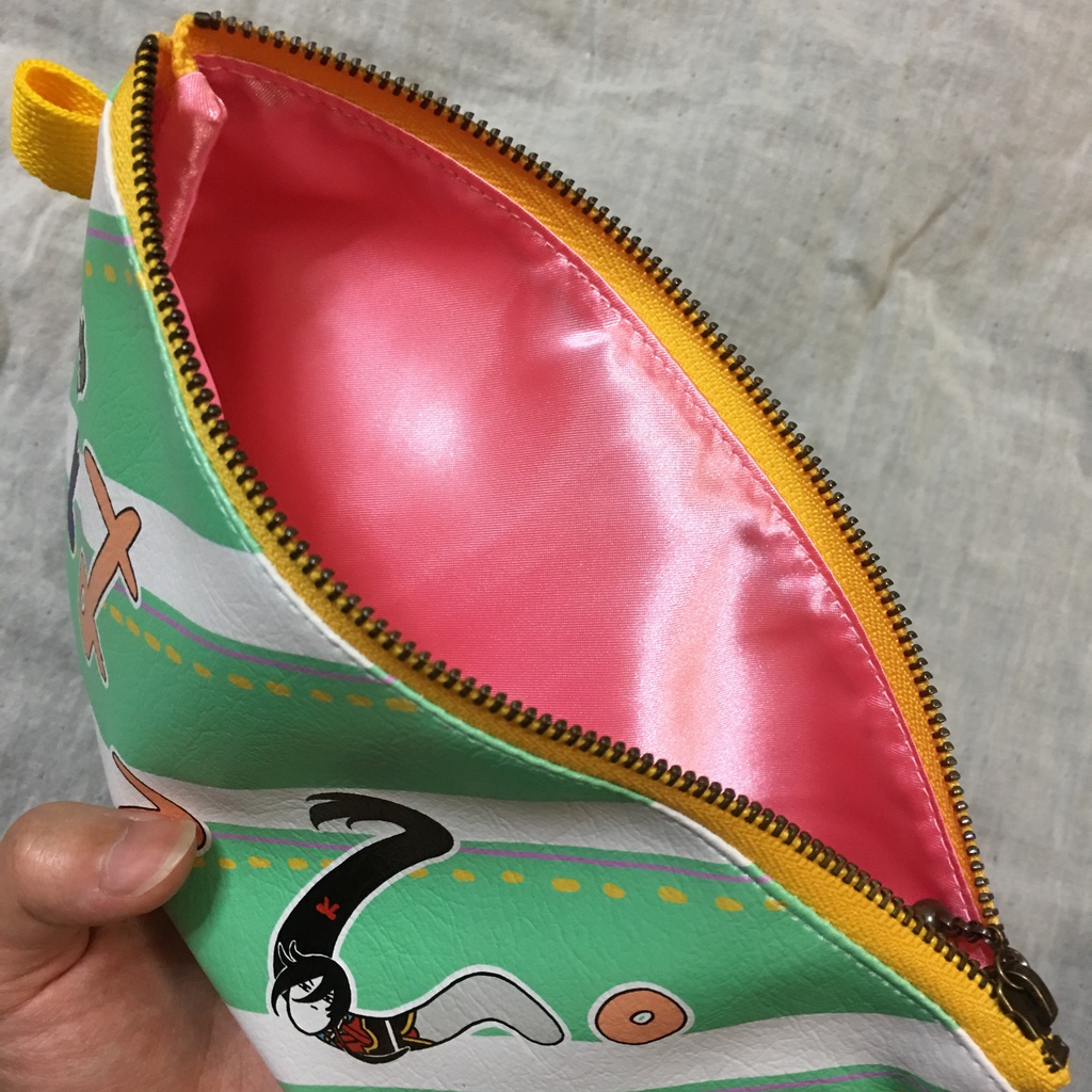 にょろ長谷兼ポーチ