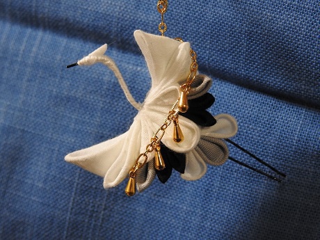 つまみ細工鳥チャーム 鶴丸国永Ver.