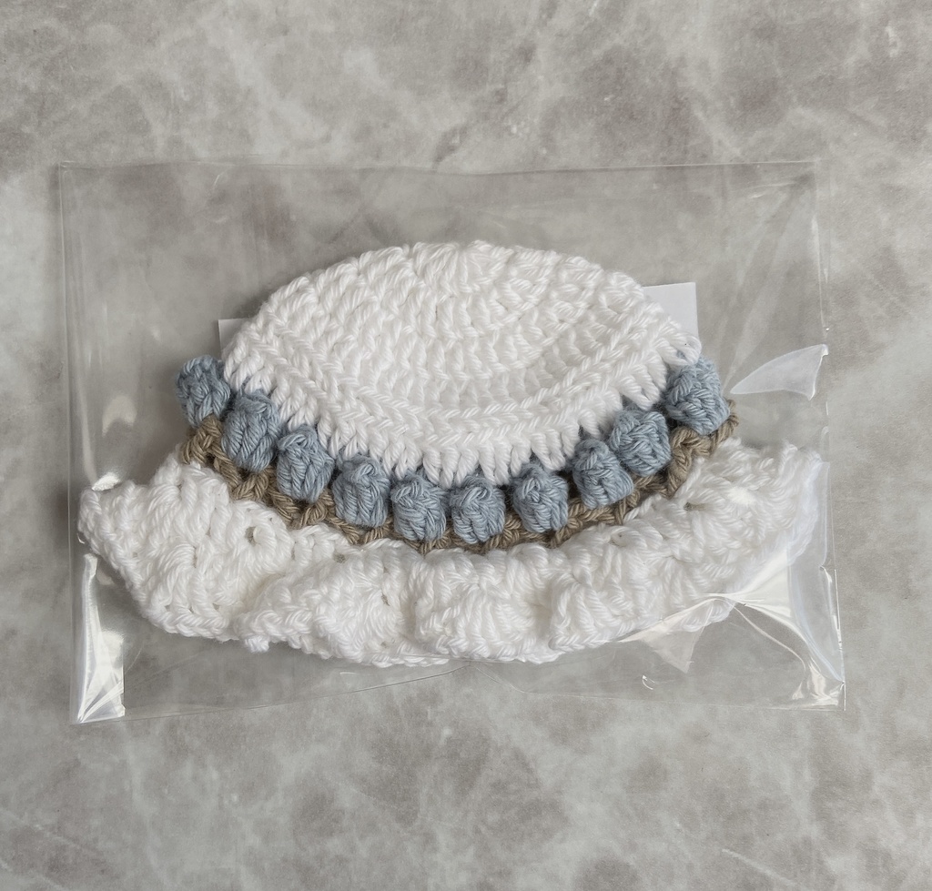 ぬい帽子(チューリップ×白)