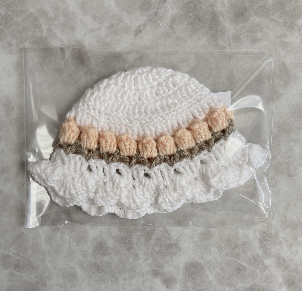 ぬい帽子(チューリップ×白)