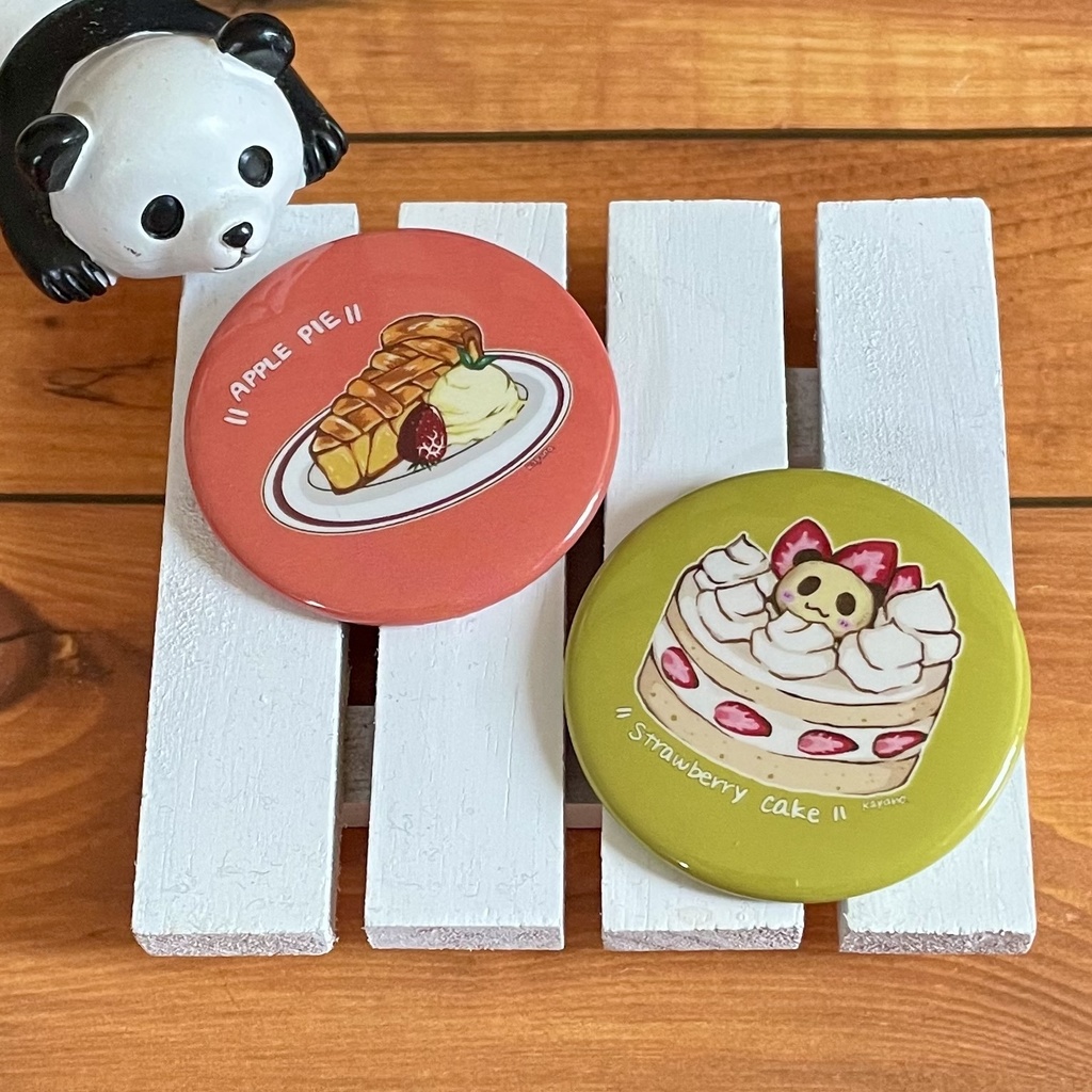 缶バッジ(アップルパイ、苺ケーキ) - ぱんだこうぼうweb shop 缶バッジ(アップルパイ、苺ケーキ) - ぱんだこうぼうweb shop