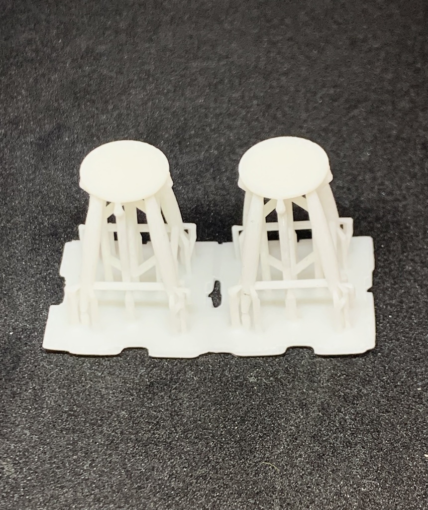 1/24 ハイスツール 2個セット (DTA使用可能)