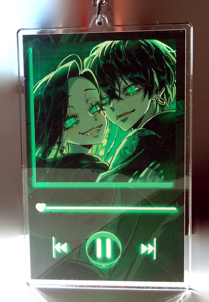 アクリルキーホルダー💚💚(音楽プレーヤー)