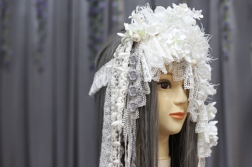 創作髪飾り&ウィッグ・白い魔女