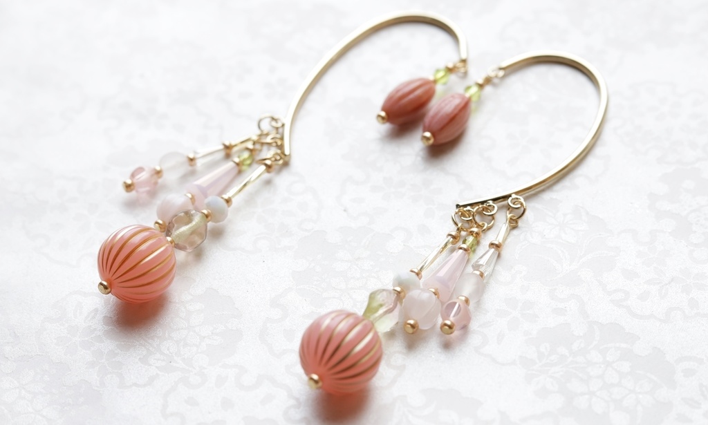 シバザクラのイヤーフック