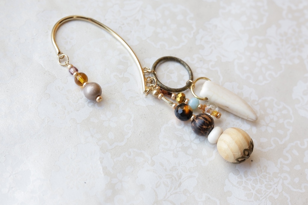 アフリカンスタイルイヤーフック【白・黒】