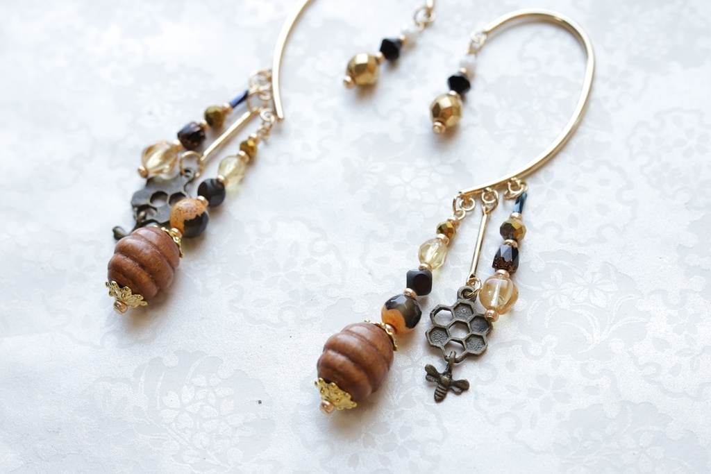 黄金の蜂蜜イヤーフック