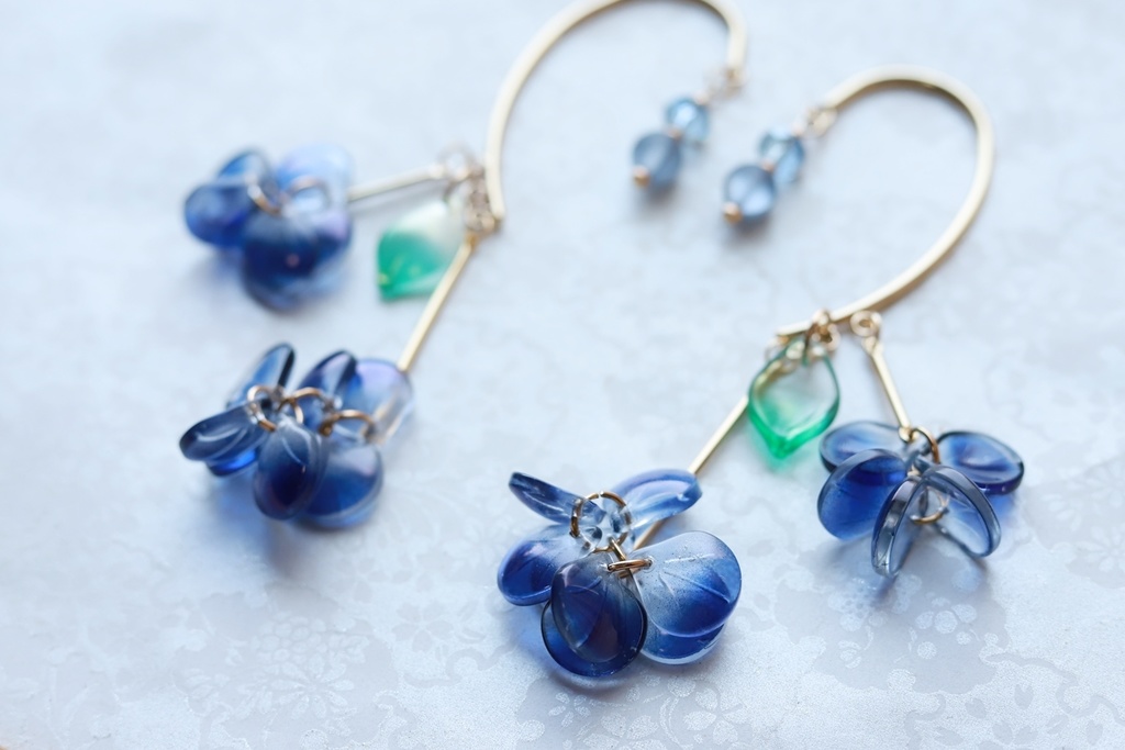 紫陽花イヤーフック・紺色