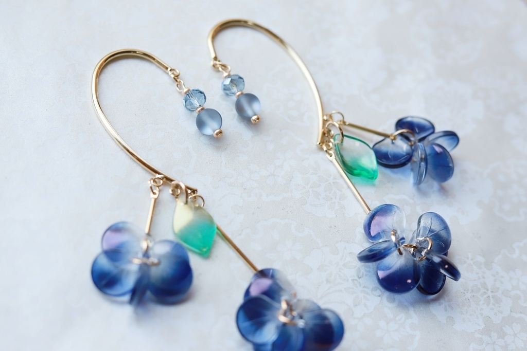 紫陽花イヤーフック・紺色