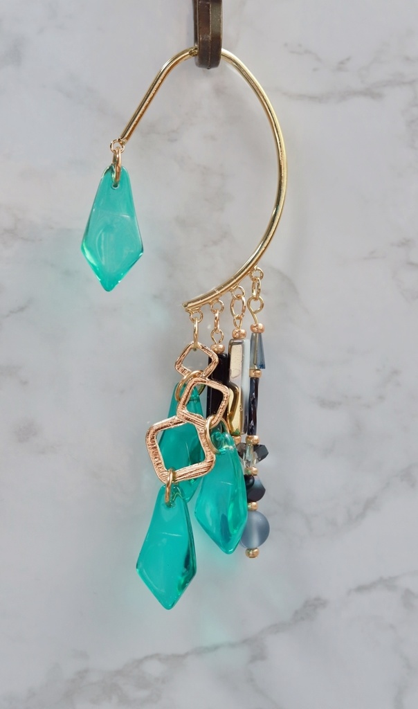 人魚の涙のイヤーフック