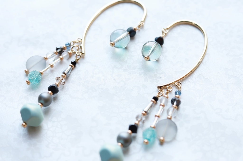 水面のイヤーフック