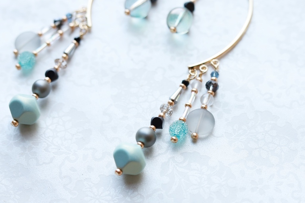 水面のイヤーフック