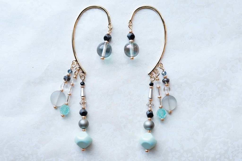 水面のイヤーフック