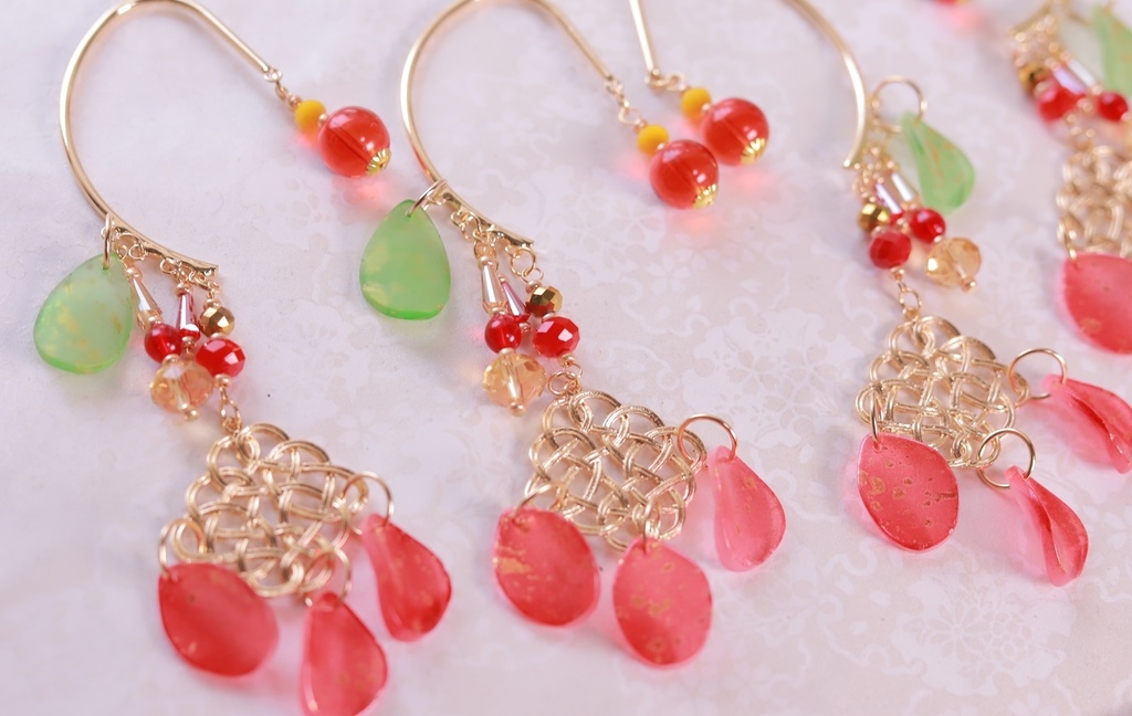 椿のイヤーフック