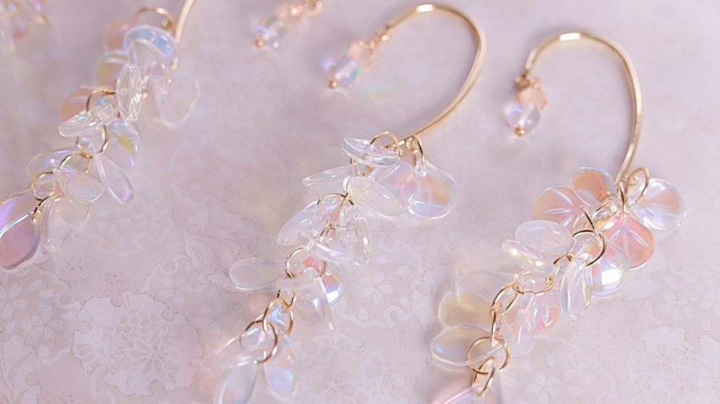 シャボンの鱗イヤーフック