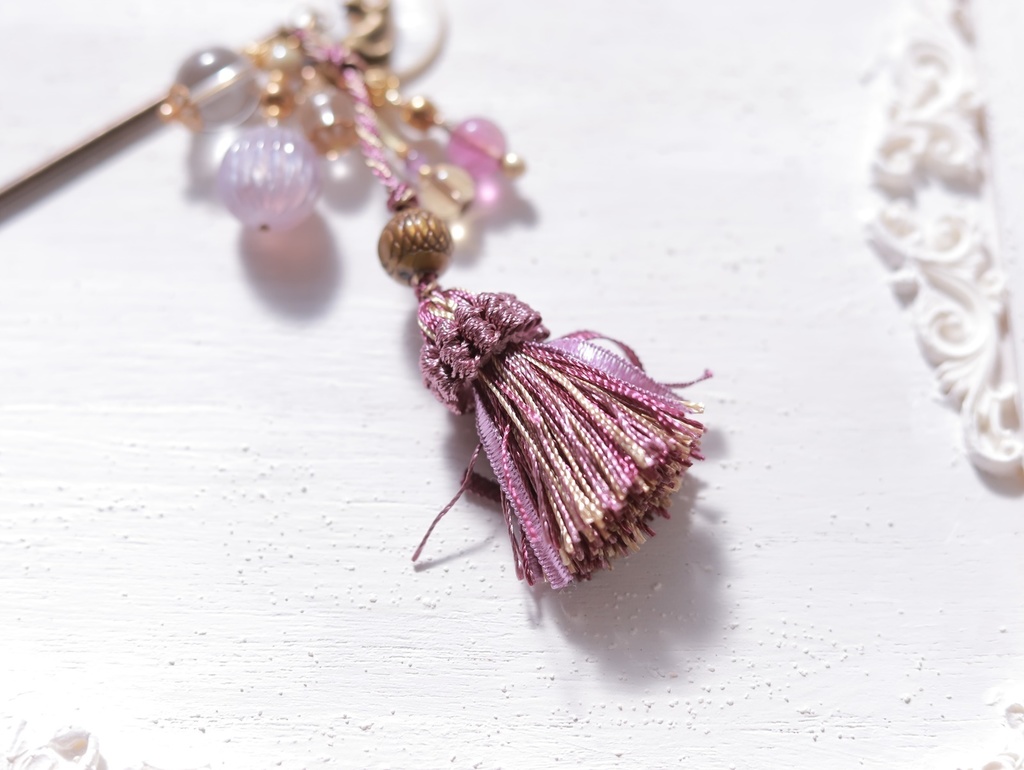 猫・薄紫の寝台