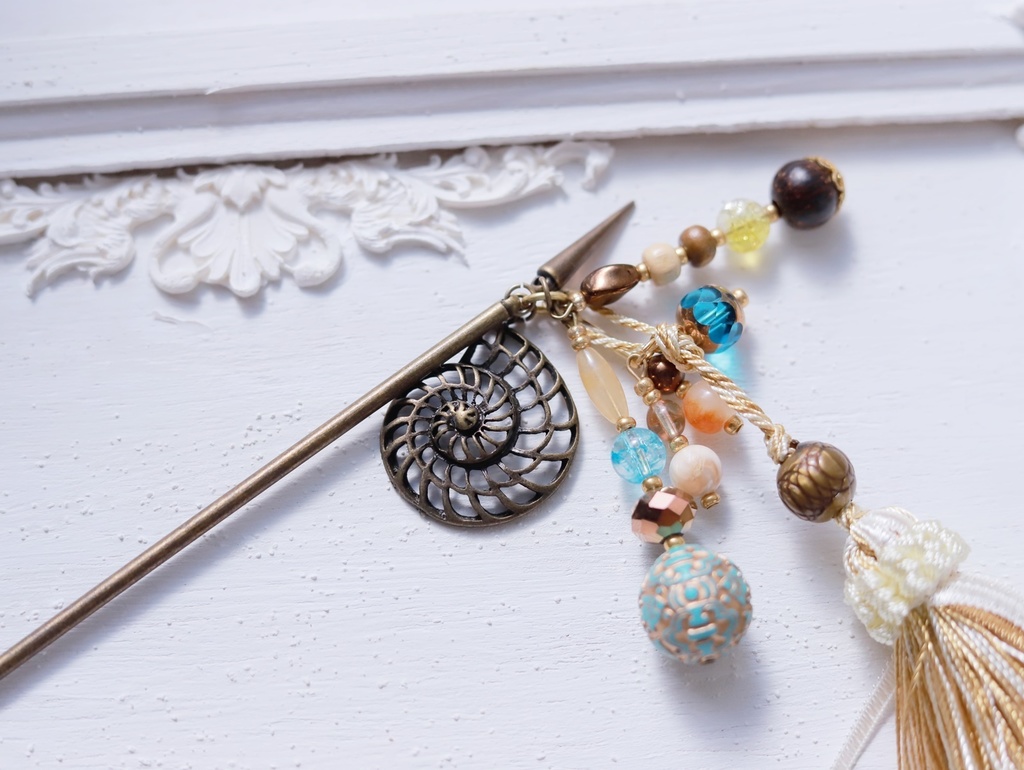 オウムガイのかんざし