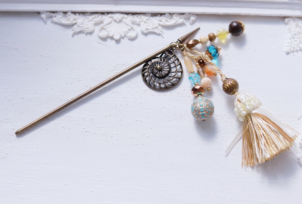 オウムガイのかんざし