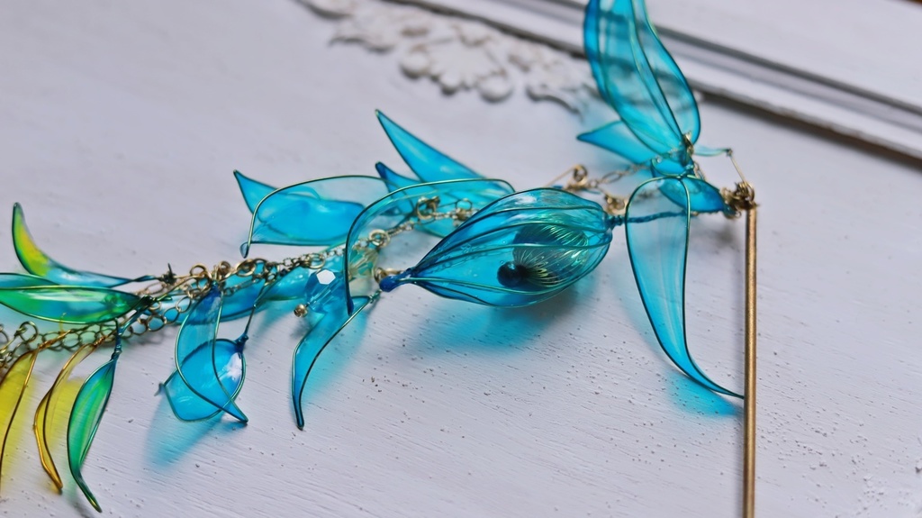 透明花弁のかんざし・イヤーフック